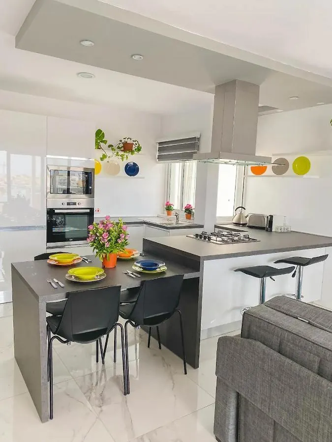 The Blue Mill Penthouse With Beautiful Views Apartment Naxxar 0*,